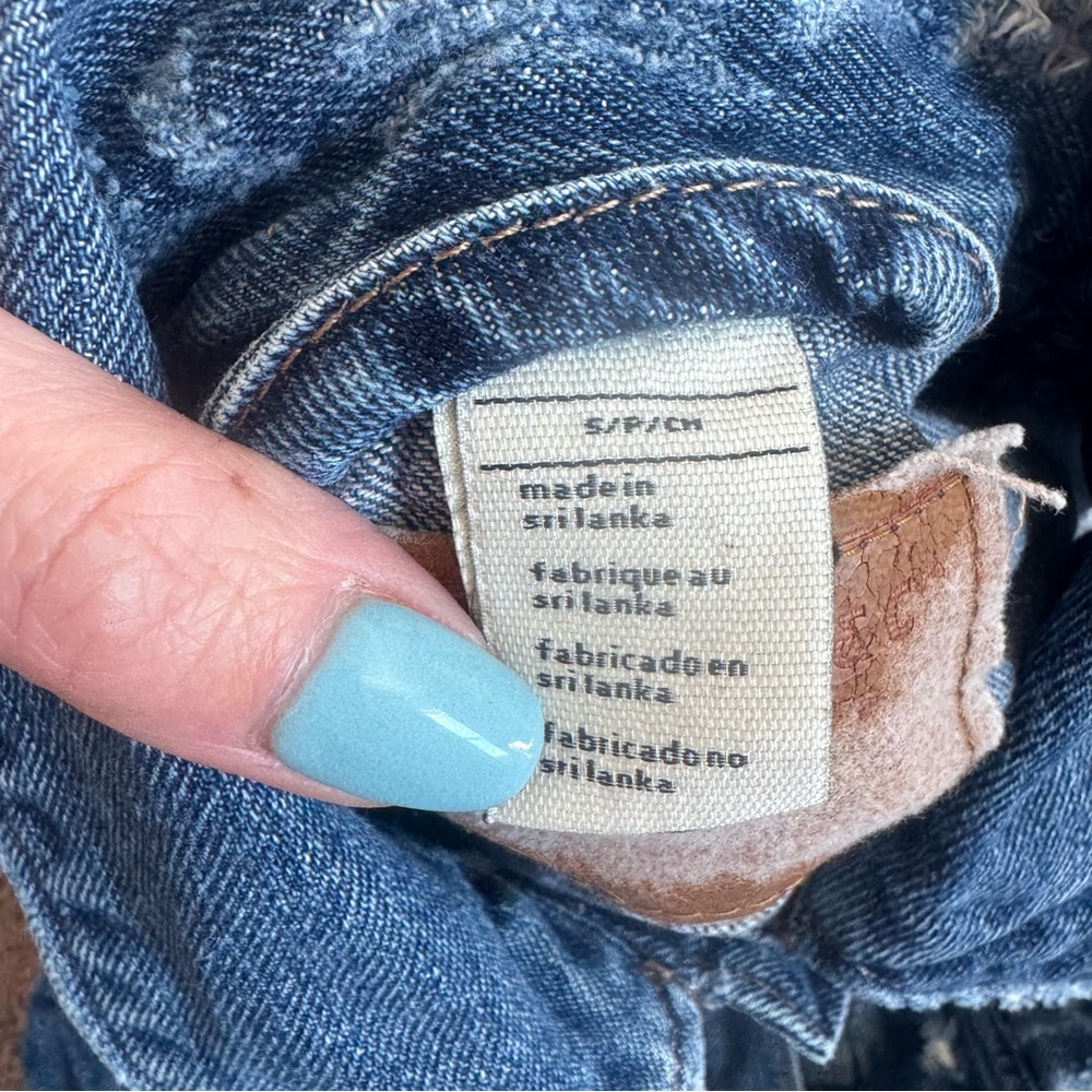 Levis Distressed Crop Denim Jacket Destructed Cotton Trucker Red Tab S - Picture 4 of 8